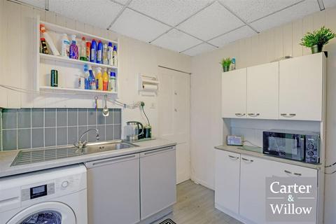 2 bedroom terraced house for sale, Dronfield Gardens, Essex