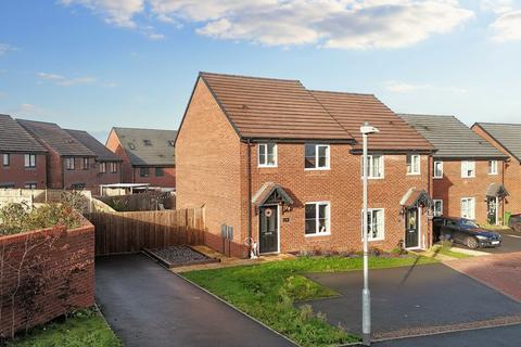 3 bedroom semi-detached house for sale, Middleham Avenue, Stafford, ST16