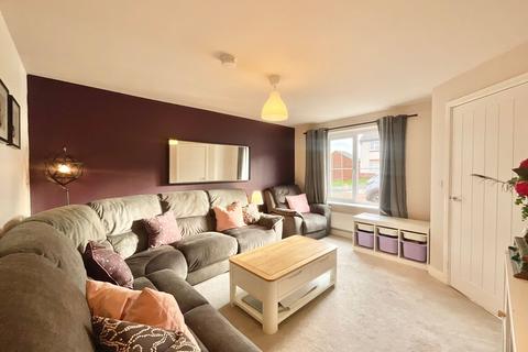 3 bedroom semi-detached house for sale, Middleham Avenue, Stafford, ST16