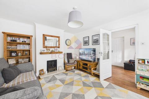 3 bedroom semi-detached house for sale, Sutton Park Avenue, Colchester CO3