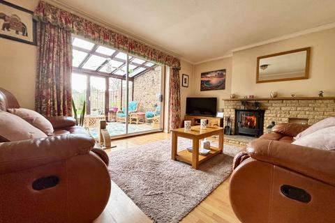 undefined, Garrard Close, Evesham WR11