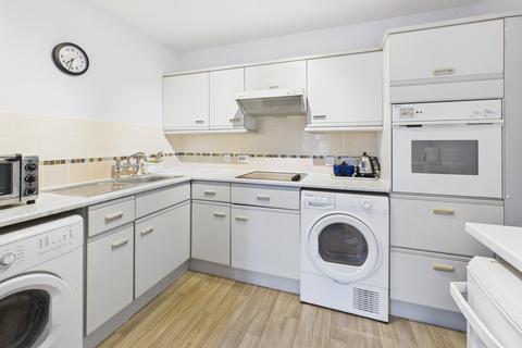 2 bedroom flat for sale, Burling Court, Cambridge, Cambridgeshire
