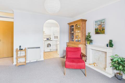 2 bedroom flat for sale, Burling Court, Cambridge, Cambridgeshire