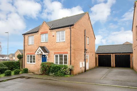 4 bedroom detached house for sale - Hectors Way, Oakham