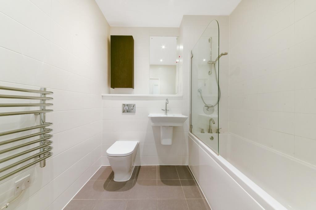 Bathroom - Camellia