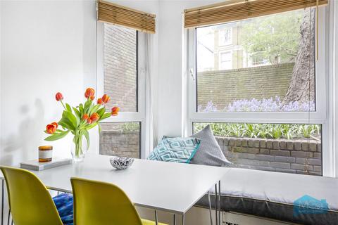 2 bedroom apartment to rent, Pemberton Gardens, Archway, London, N19