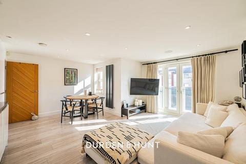 2 bedroom apartment for sale, High Street, Ongar, CM5