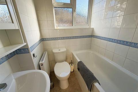 2 bedroom maisonette to rent, Shepperton Road, Petts Wood