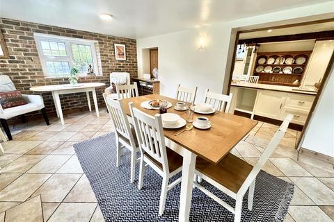 undefined, Main Road, Dibden, Southampton