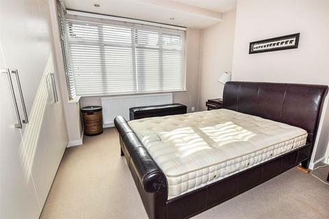 1 bedroom flat to rent, Berrylands, Raynes Park SW20