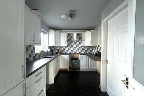 2 bedroom semi-detached bungalow for sale, Gaerwen Uchaf Estate, Gaerwen, Anglesey, LL60