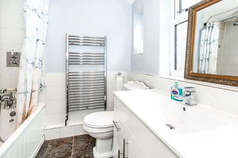 3 bedroom terraced house for sale, Armstrong Road, Egham TW20