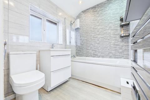 3 bedroom semi-detached house for sale, Dalroy Close, South Ockendon, Essex, RM15