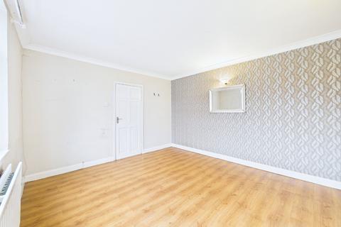3 bedroom semi-detached house for sale, Dalroy Close, South Ockendon, Essex, RM15