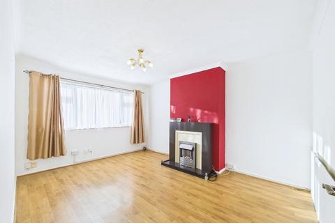 2 bedroom maisonette for sale, Elm Road, Aveley, South Ockendon, Essex, RM15