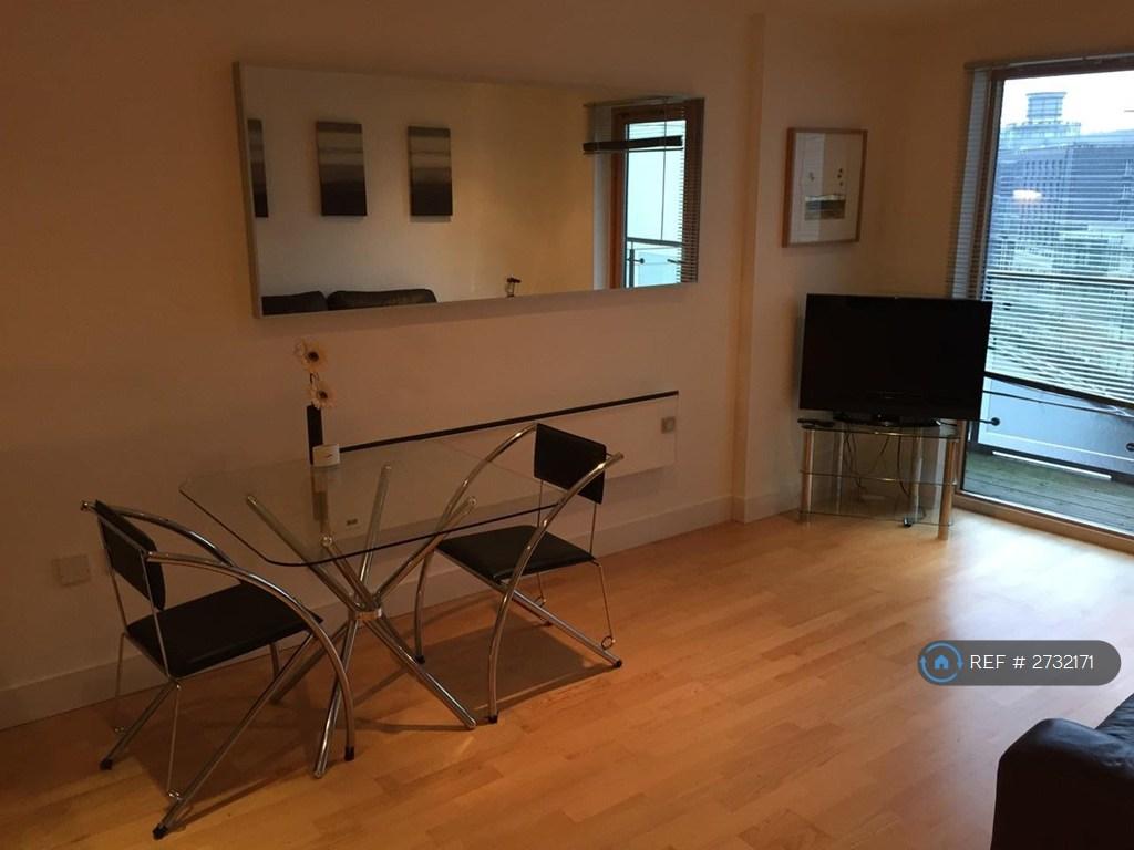 Kitchen/Living Area