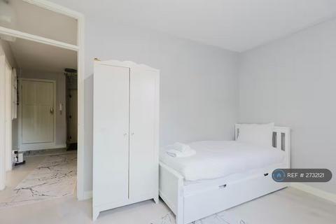 2 bedroom flat to rent, Macroom Road, London, W9