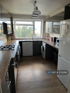 2 bedroom flat to rent, Hayes, London, UB3
