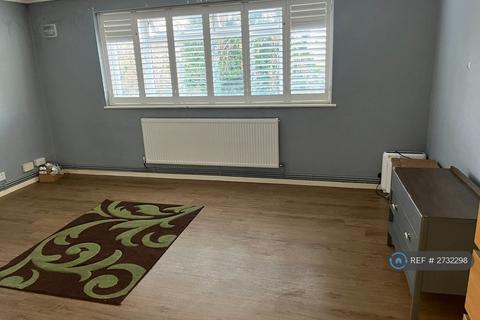 2 bedroom flat to rent, Hayes, London, UB3