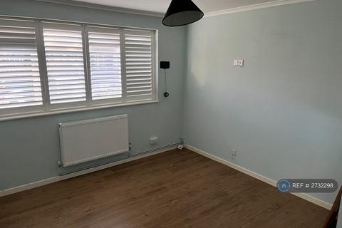 2 bedroom flat to rent, Hayes, London, UB3
