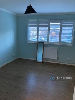 2 bedroom flat to rent, Hayes, London, UB3
