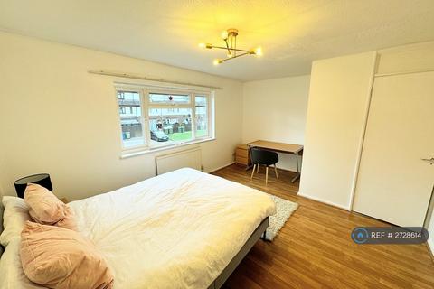 3 bedroom terraced house to rent, Storks Road, London, SE16