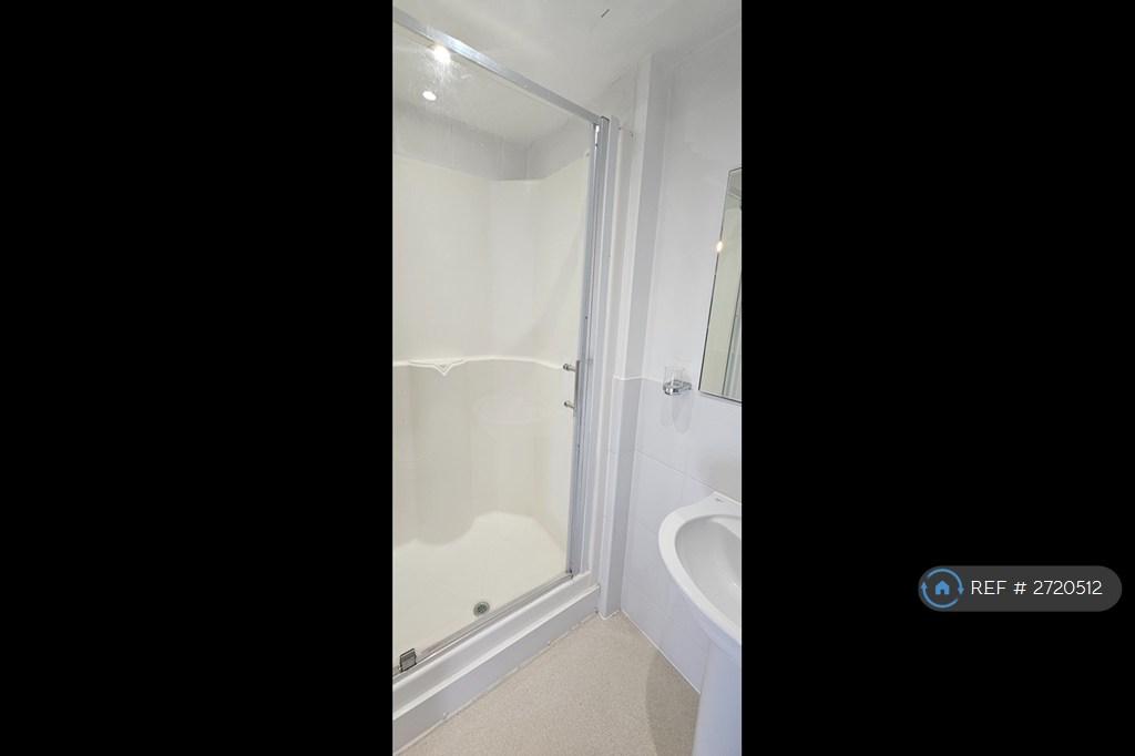 En Suite Bathroom