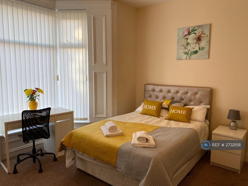 Ensuite Room £650