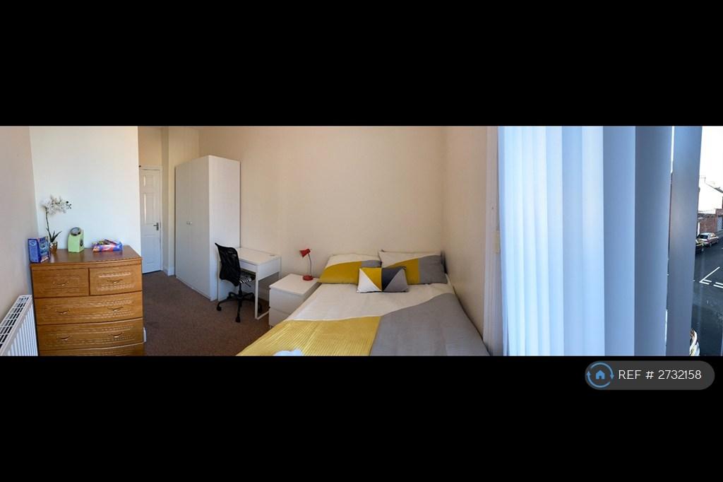 Ensuite Room £550