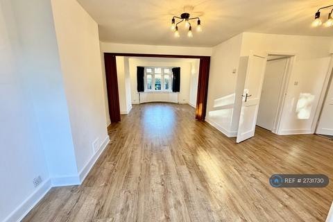 5 bedroom semi-detached house to rent, Wentworth Hill, Wembley, HA9