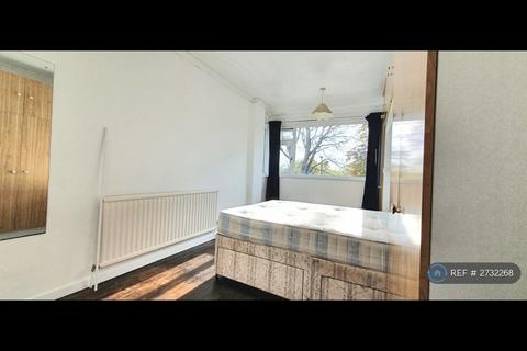 4 bedroom semi-detached house to rent, Ham Park Road, London, E7
