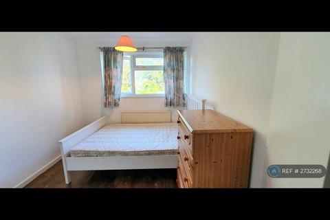 4 bedroom semi-detached house to rent, Ham Park Road, London, E7