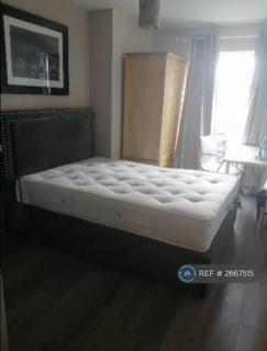 1 bedroom in a flat share to rent, Heritage Avenue, London, NW9