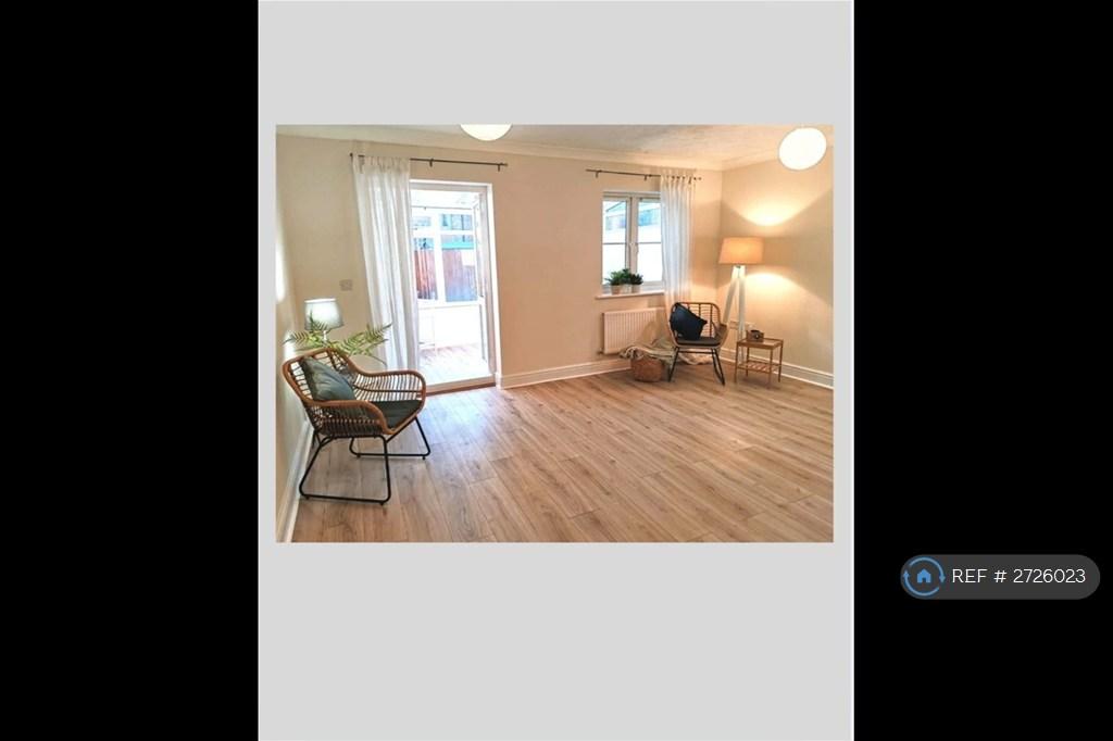Large Multi Use Lounge Space