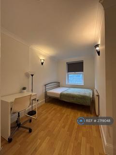 2 bedroom flat to rent, Drummond Street, London, NW1