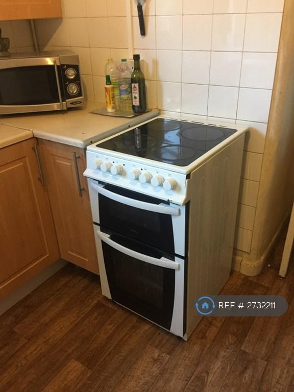 Kitchen With Breakfast Bar