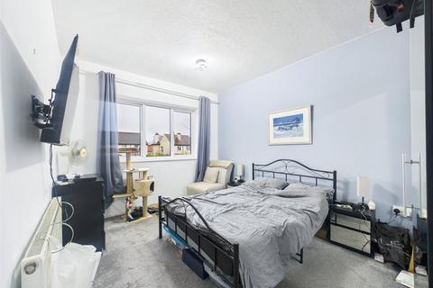 2 bedroom maisonette for sale, Pinemount Road, Hucclecote, Gloucester, Gloucestershire, GL3