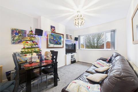 2 bedroom maisonette for sale, Pinemount Road, Hucclecote, Gloucester, Gloucestershire, GL3