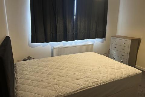 undefined, Room 3, Canterbury Way, Stevenage, Hertfordshire