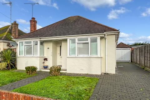 2 bedroom bungalow for sale - Warren Crescent, East Preston, Littlehampton, West Sussex