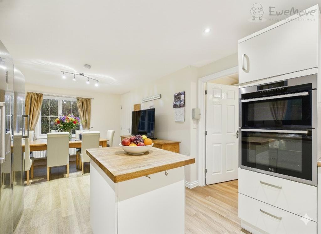 Ewemove south molton kitchen