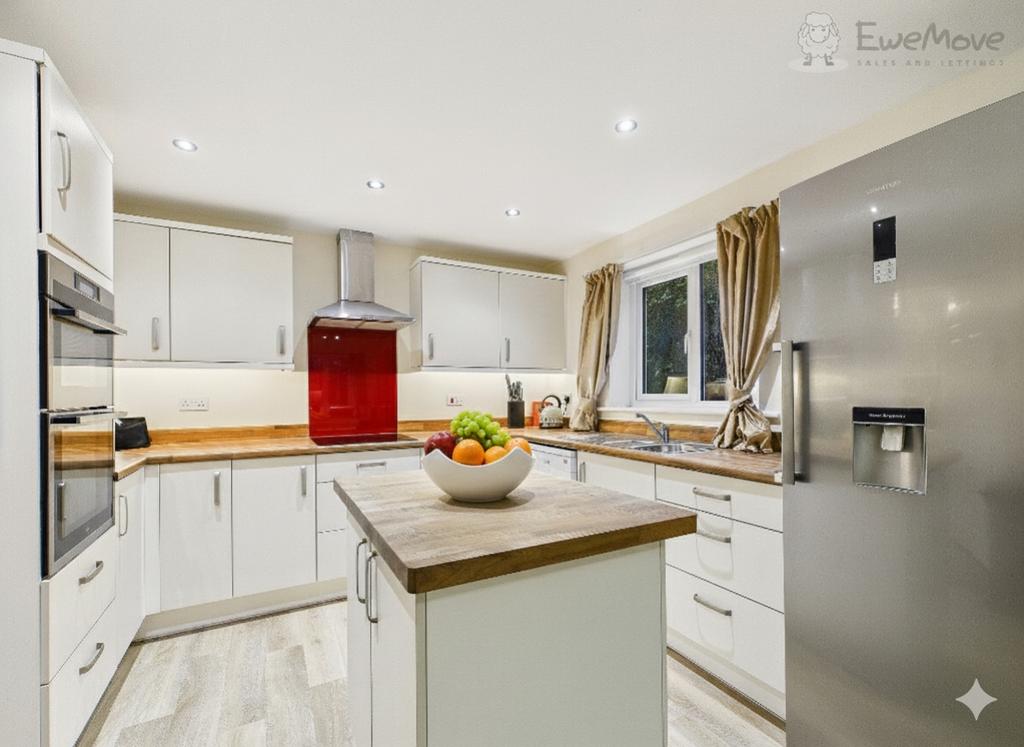 Ewemove south molton   kitchen