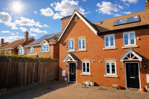 3 bedroom property for sale, Thame Oxfordshire