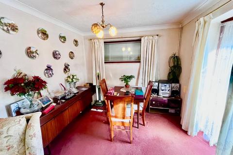 3 bedroom semi-detached house for sale, Cromwell Avenue, Newport Pagnell