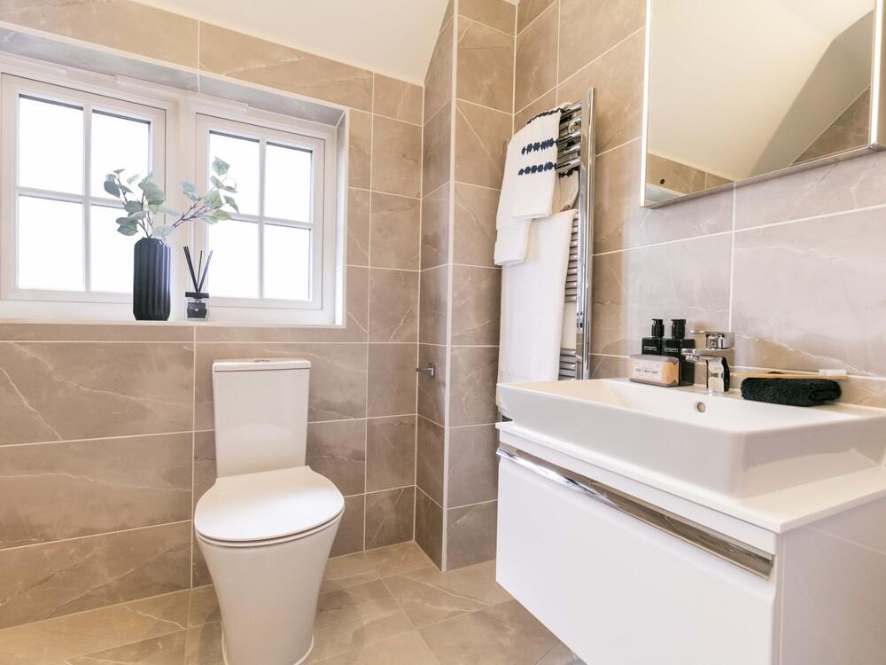 The Harlech - Bathroom