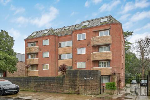 2 bedroom flat to rent, Inner Park Road, London SW19