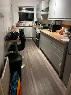 4 bedroom house to rent, Keys Avenue, Bristol BS7