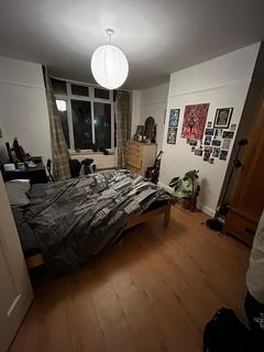4 bedroom house to rent, Keys Avenue, Bristol BS7