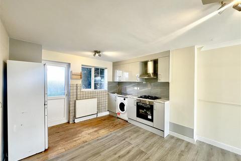 undefined, Atherley Way, Hounslow TW4