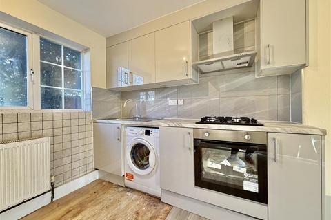 undefined, Atherley Way, Hounslow TW4